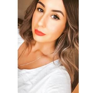 Meet your Posher, Agata